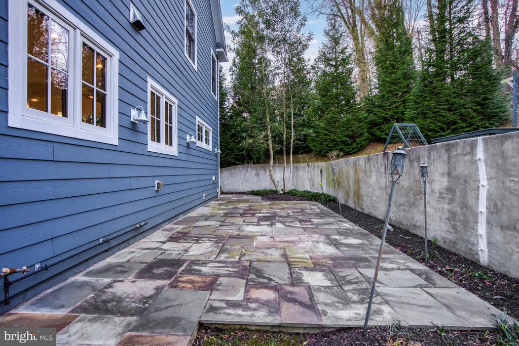 29 Boundary Ln