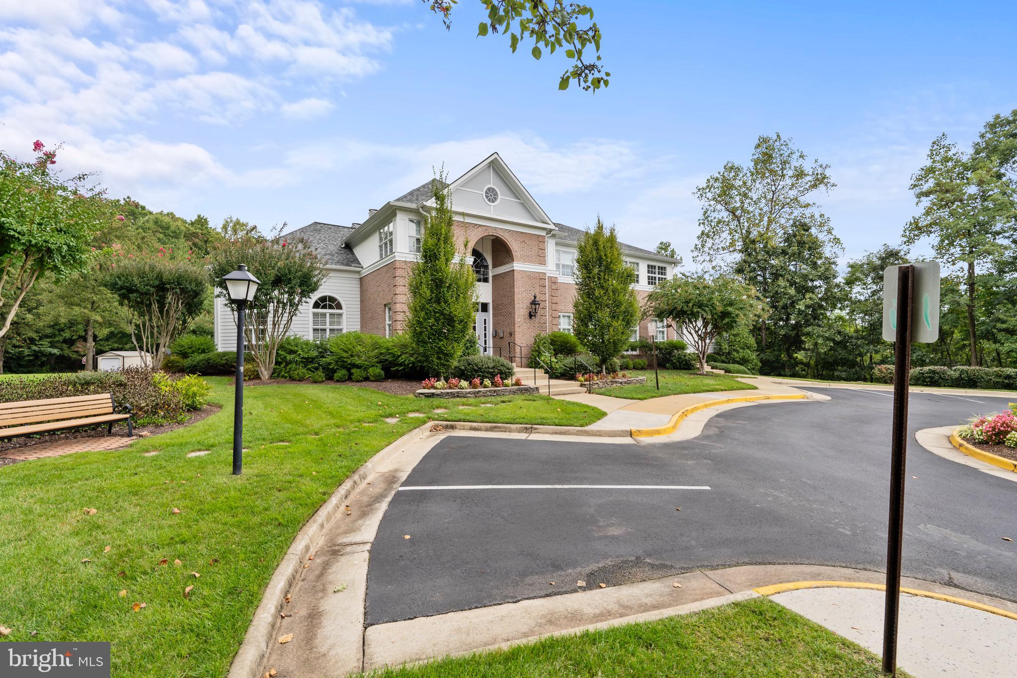 7691 LAVENHAM LANDING