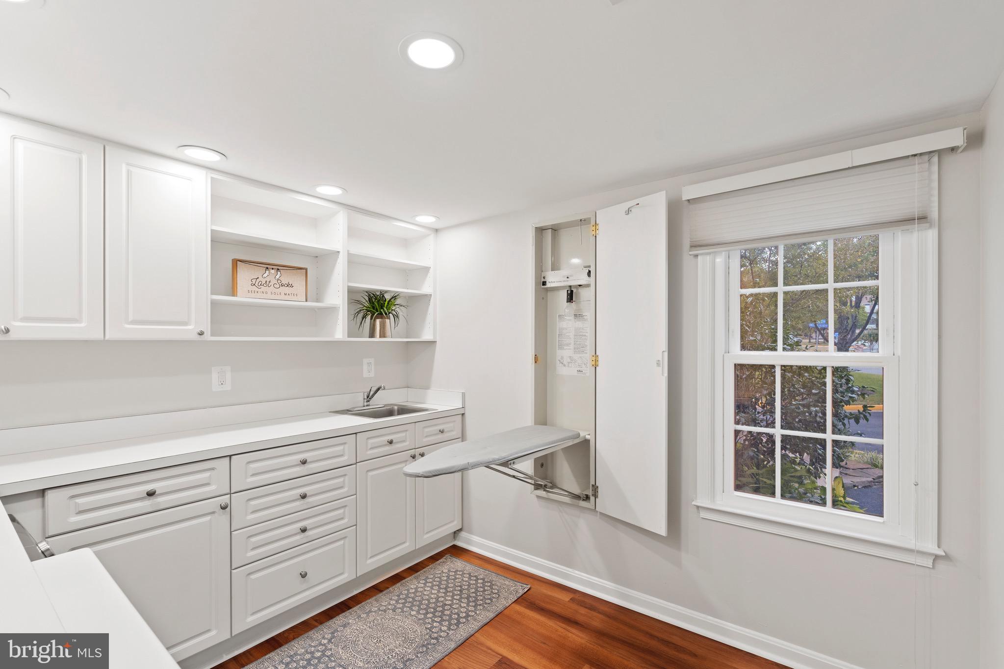 7691 LAVENHAM LANDING