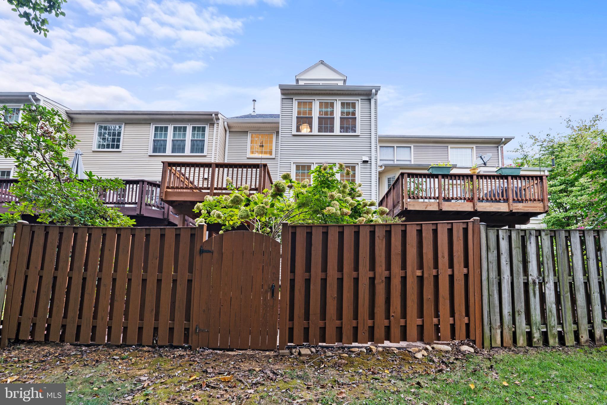 7691 LAVENHAM LANDING