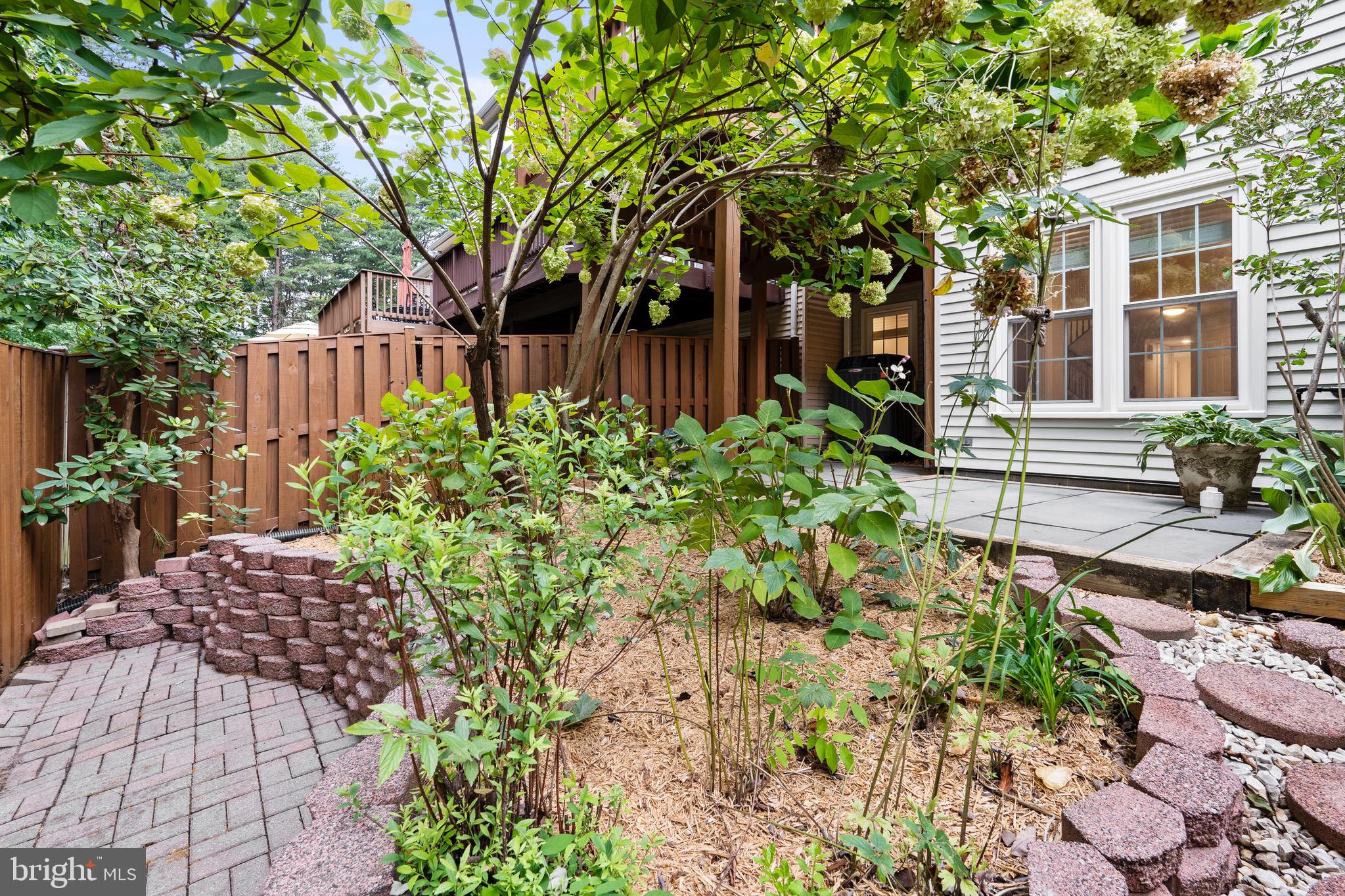 7691 LAVENHAM LANDING