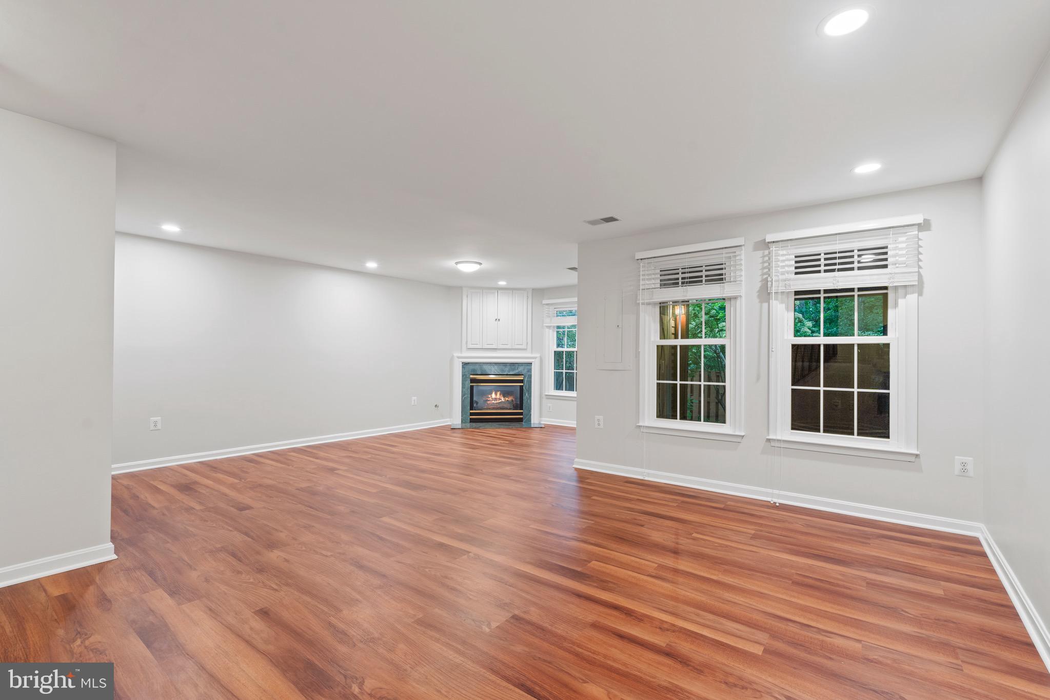 7691 LAVENHAM LANDING