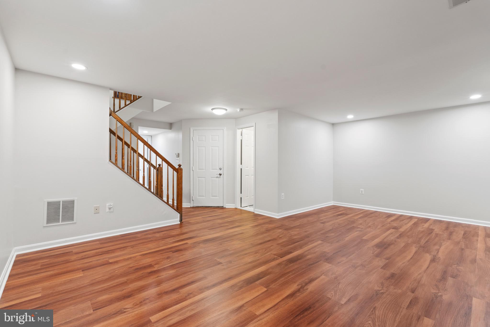 7691 LAVENHAM LANDING