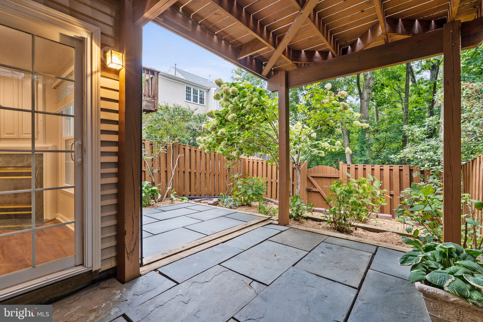 7691 LAVENHAM LANDING