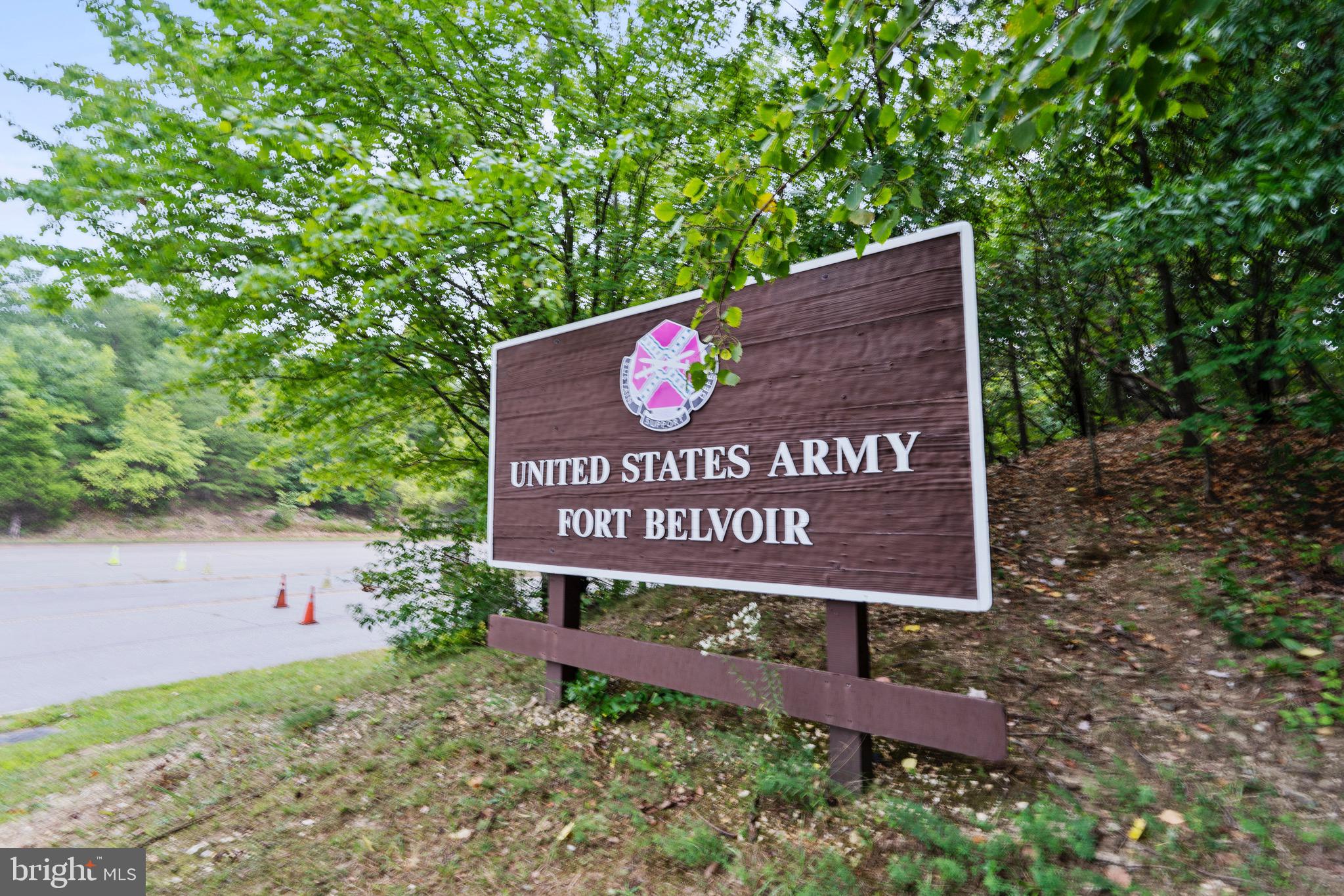 7691 LAVENHAM LANDING