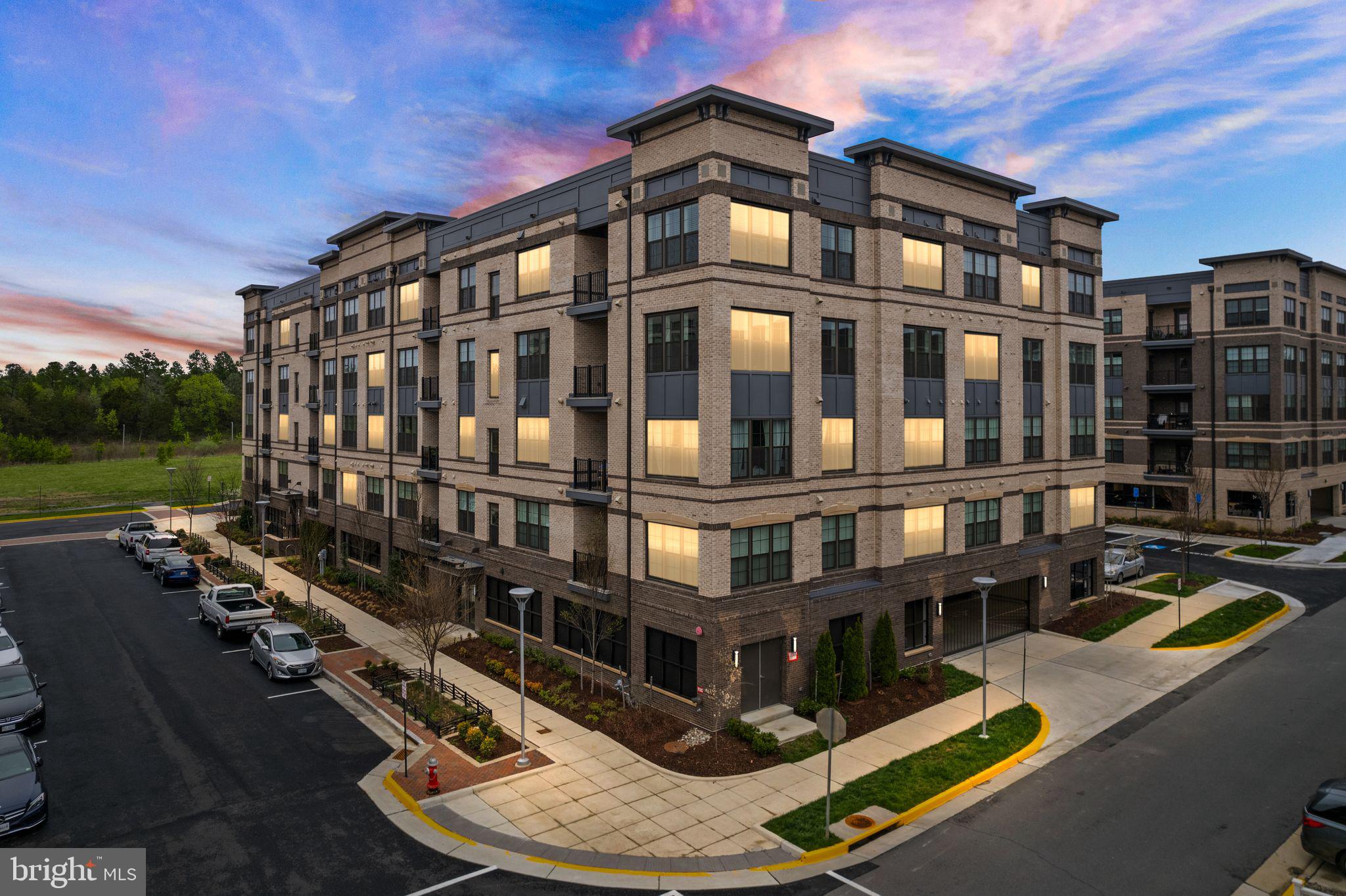 2319 Field Point Rd #401