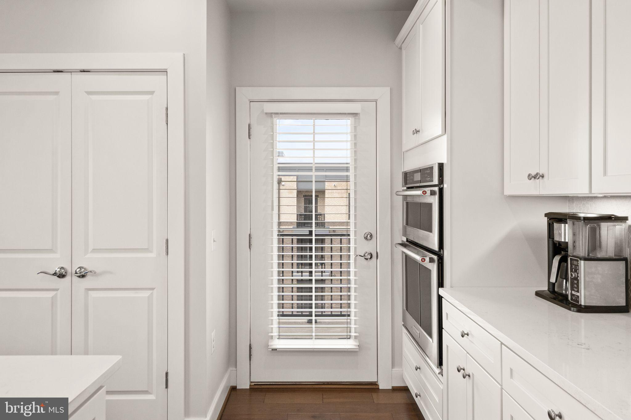 2319 Field Point Rd #401