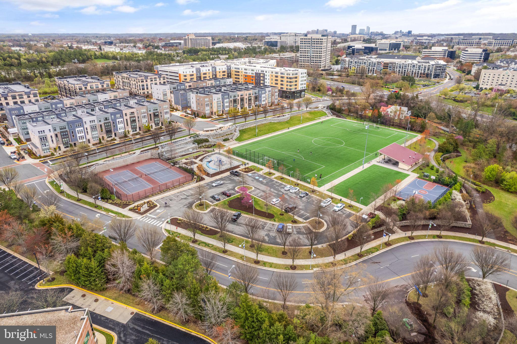 2319 Field Point Rd #401