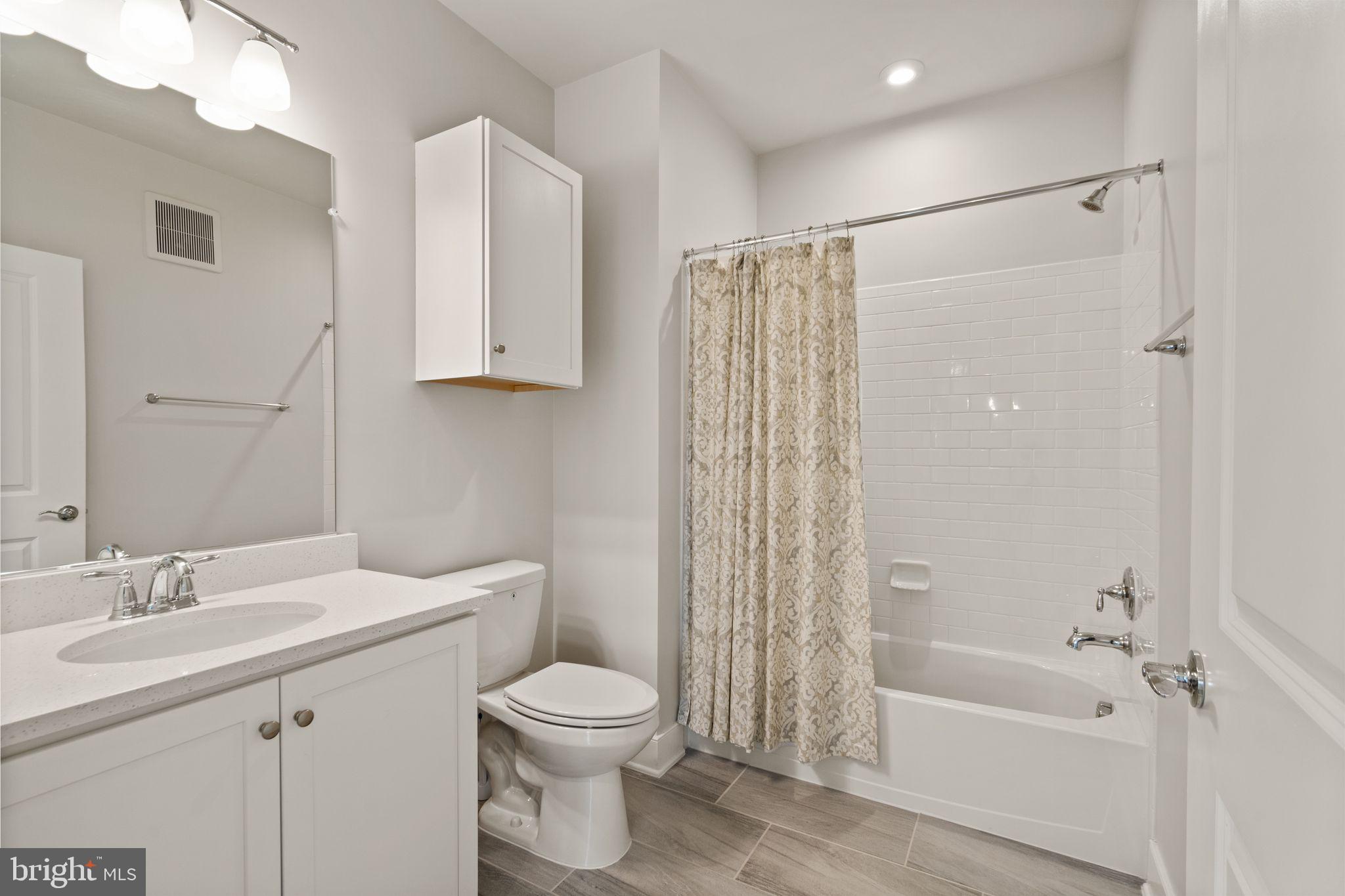 2319 Field Point Rd #401