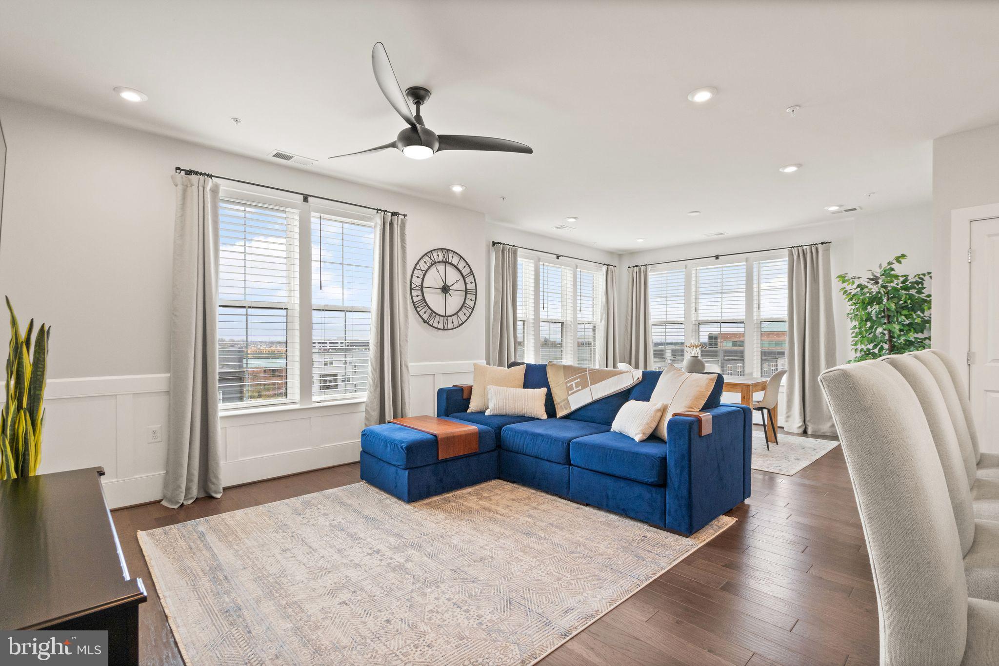 2319 Field Point Rd #401