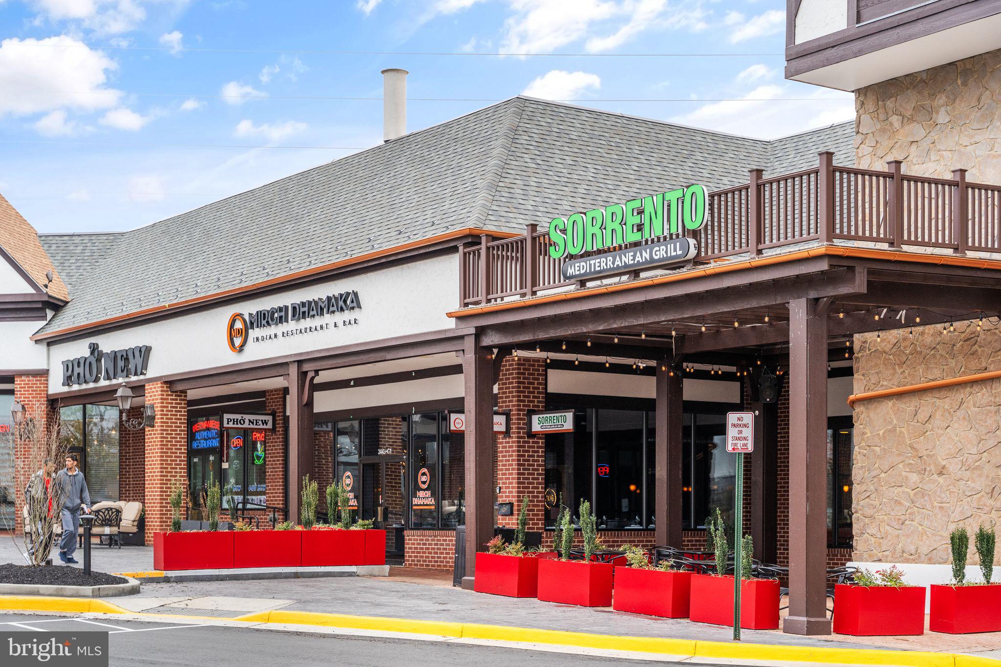 2319 Field Point Rd #401