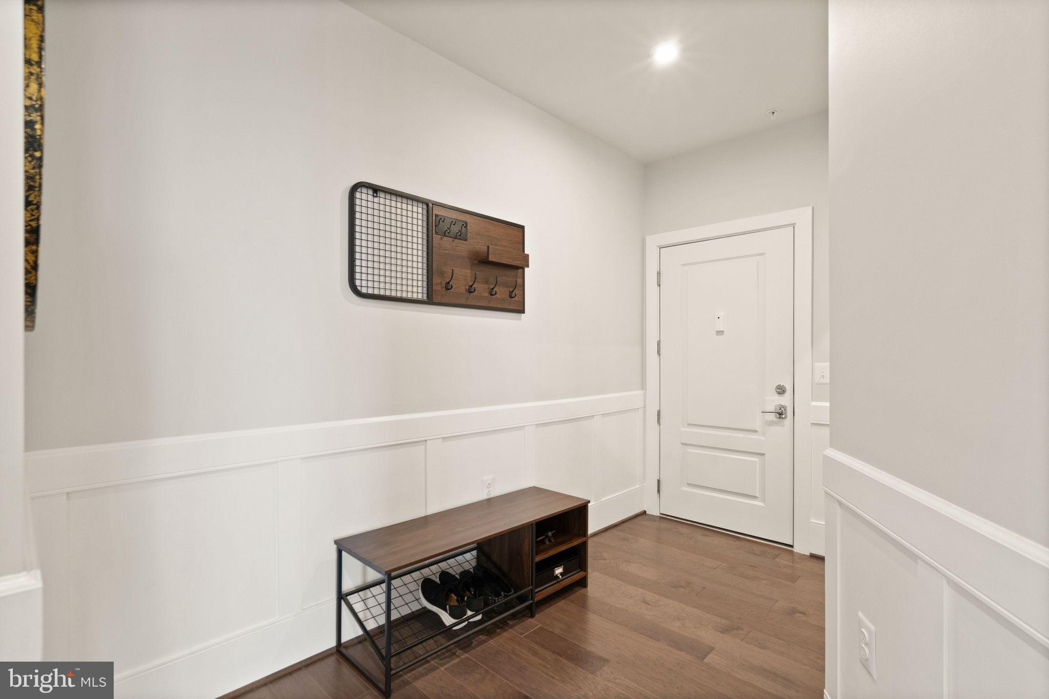 2319 Field Point Rd #401