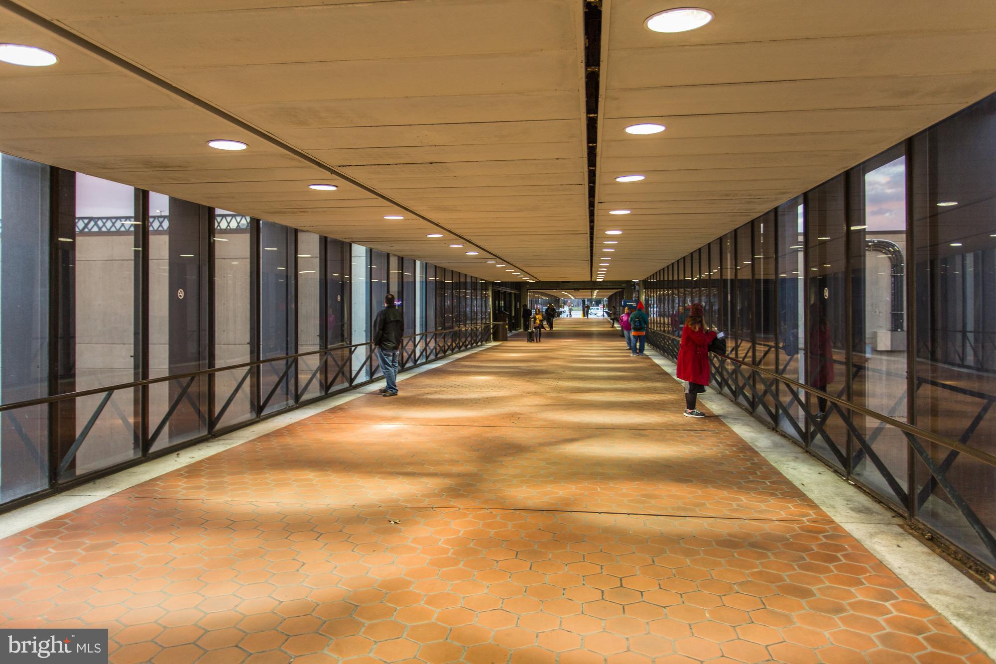 2907 BLEEKER ST #405