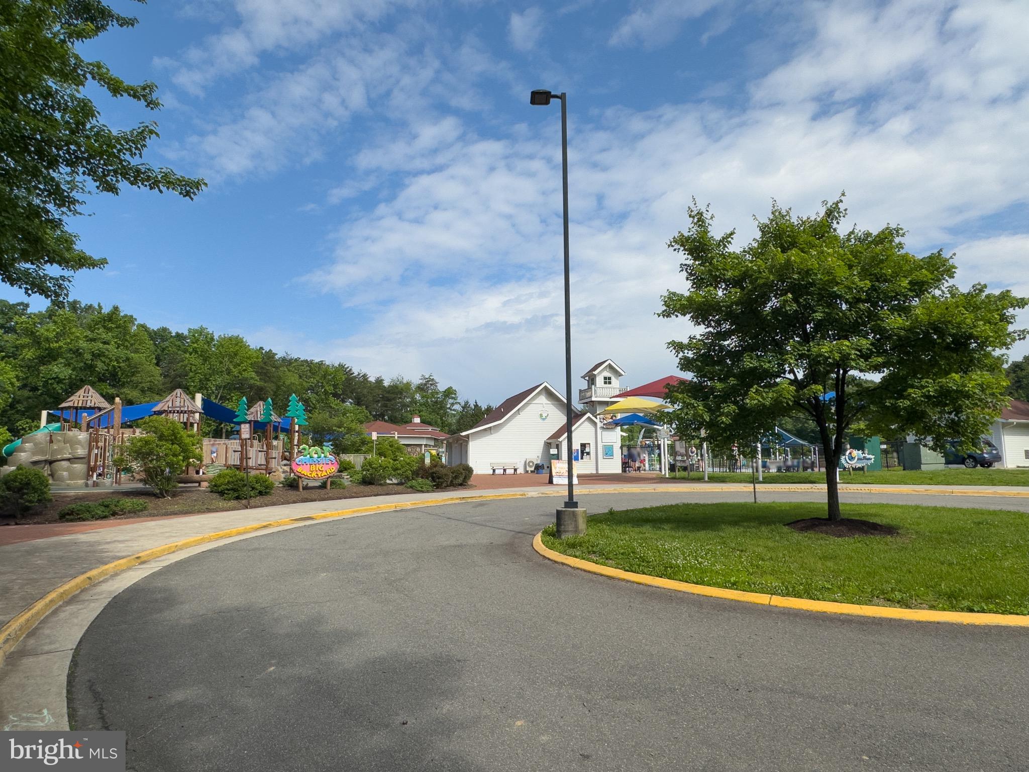 6934 Stoneybrooke Ln