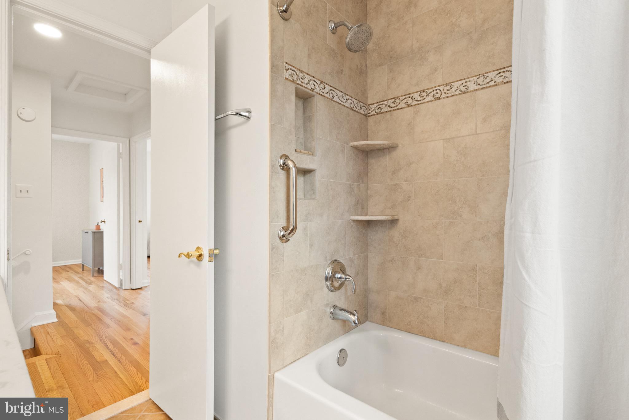 6934 Stoneybrooke Ln