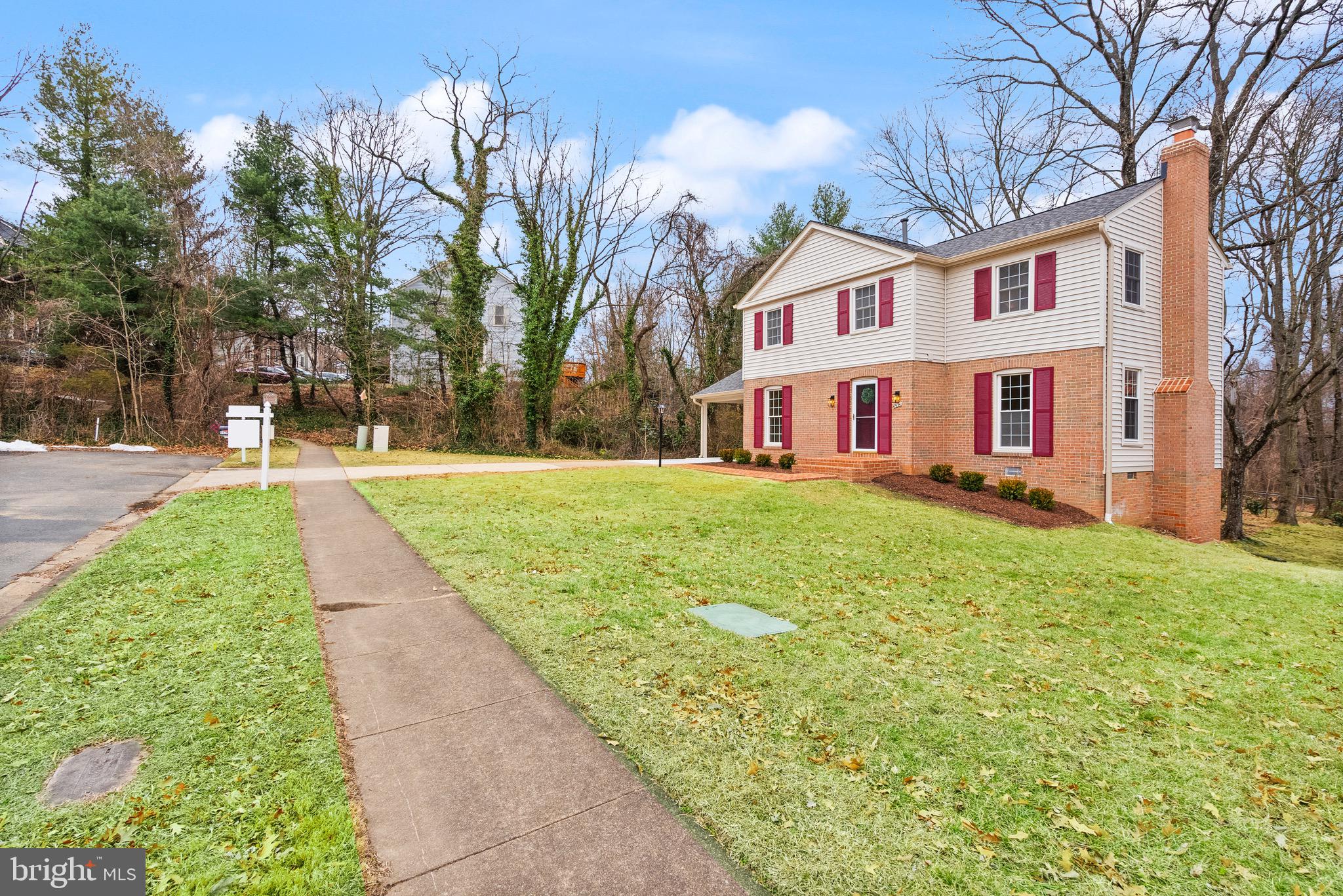 6934 Stoneybrooke Ln