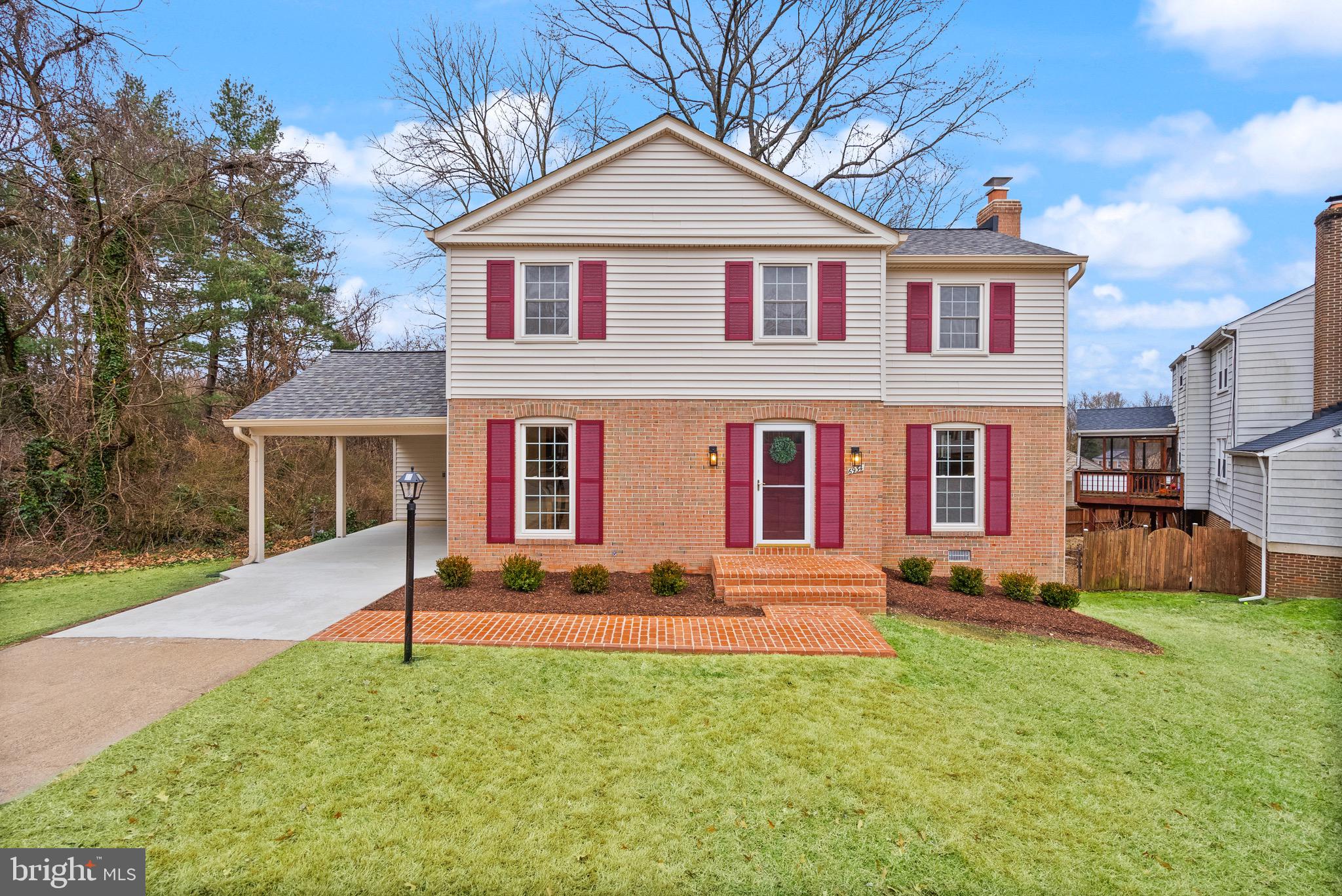 6934 Stoneybrooke Ln