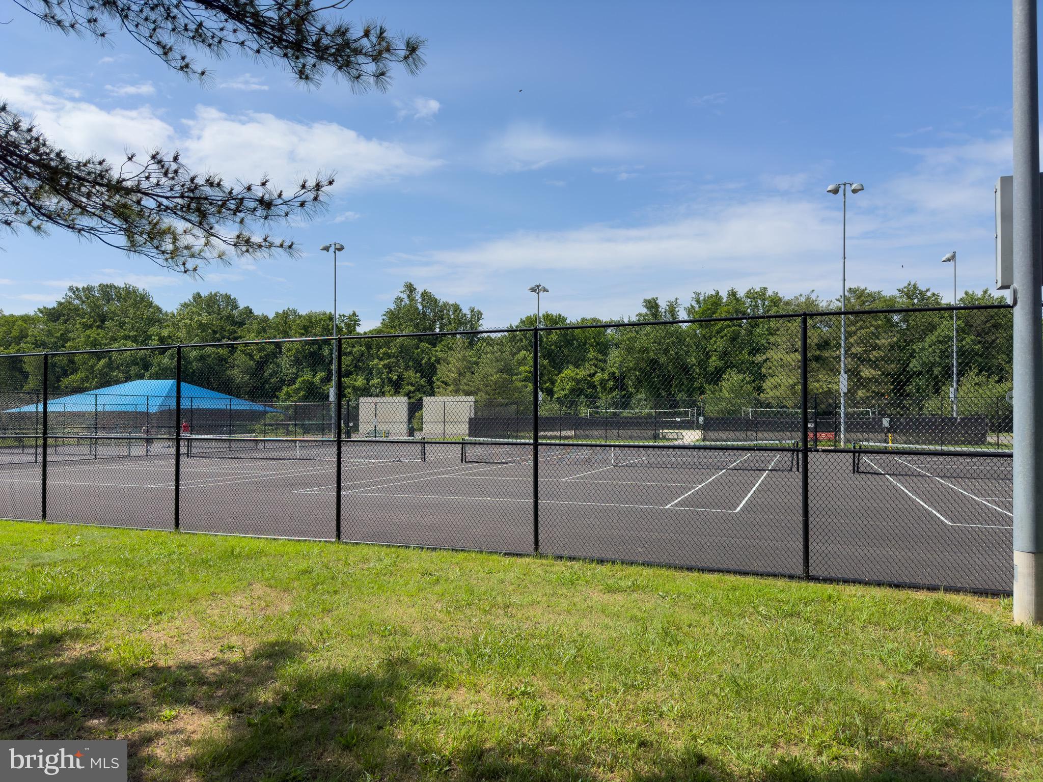 6934 Stoneybrooke Ln