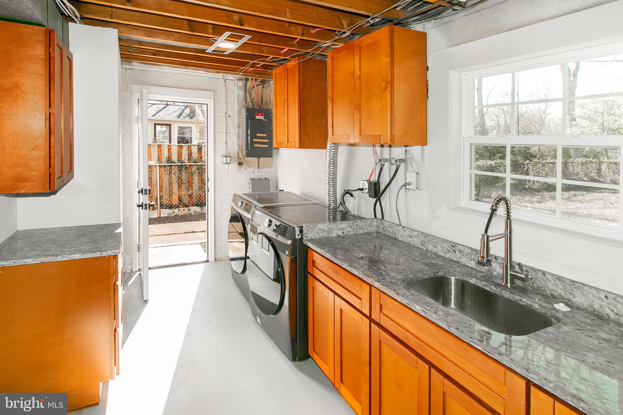 2300 William And Mary Dr