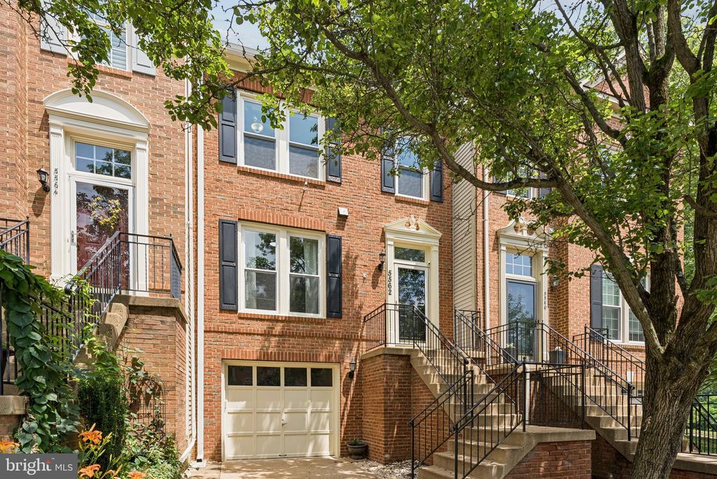 5562 JOWETT COURT