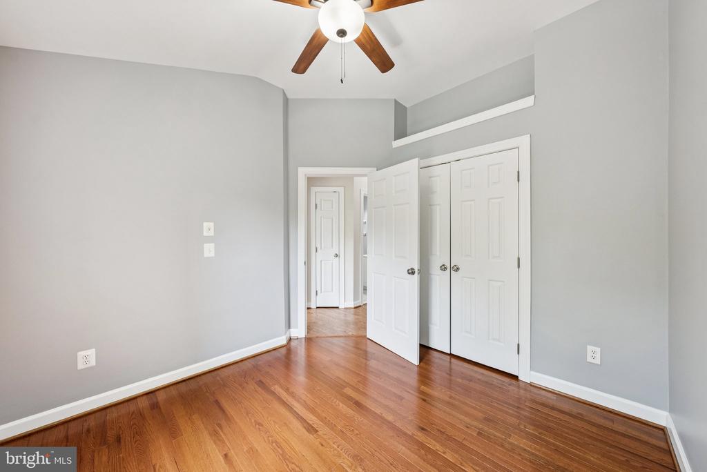 5562 JOWETT COURT