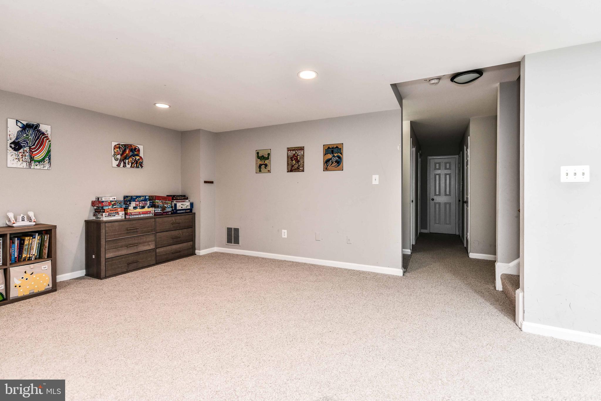 6862 WILLIAMSBURG POND CT