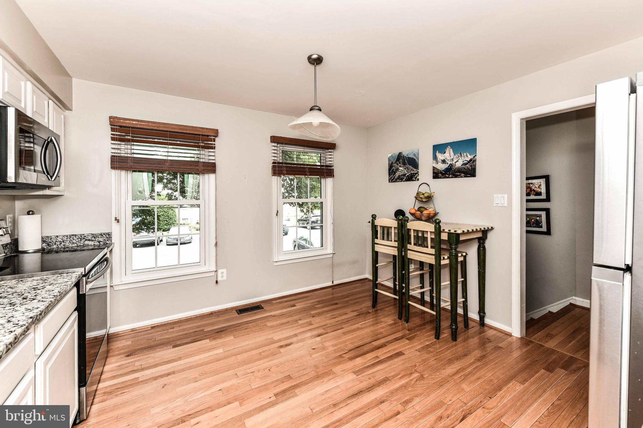 6862 WILLIAMSBURG POND CT