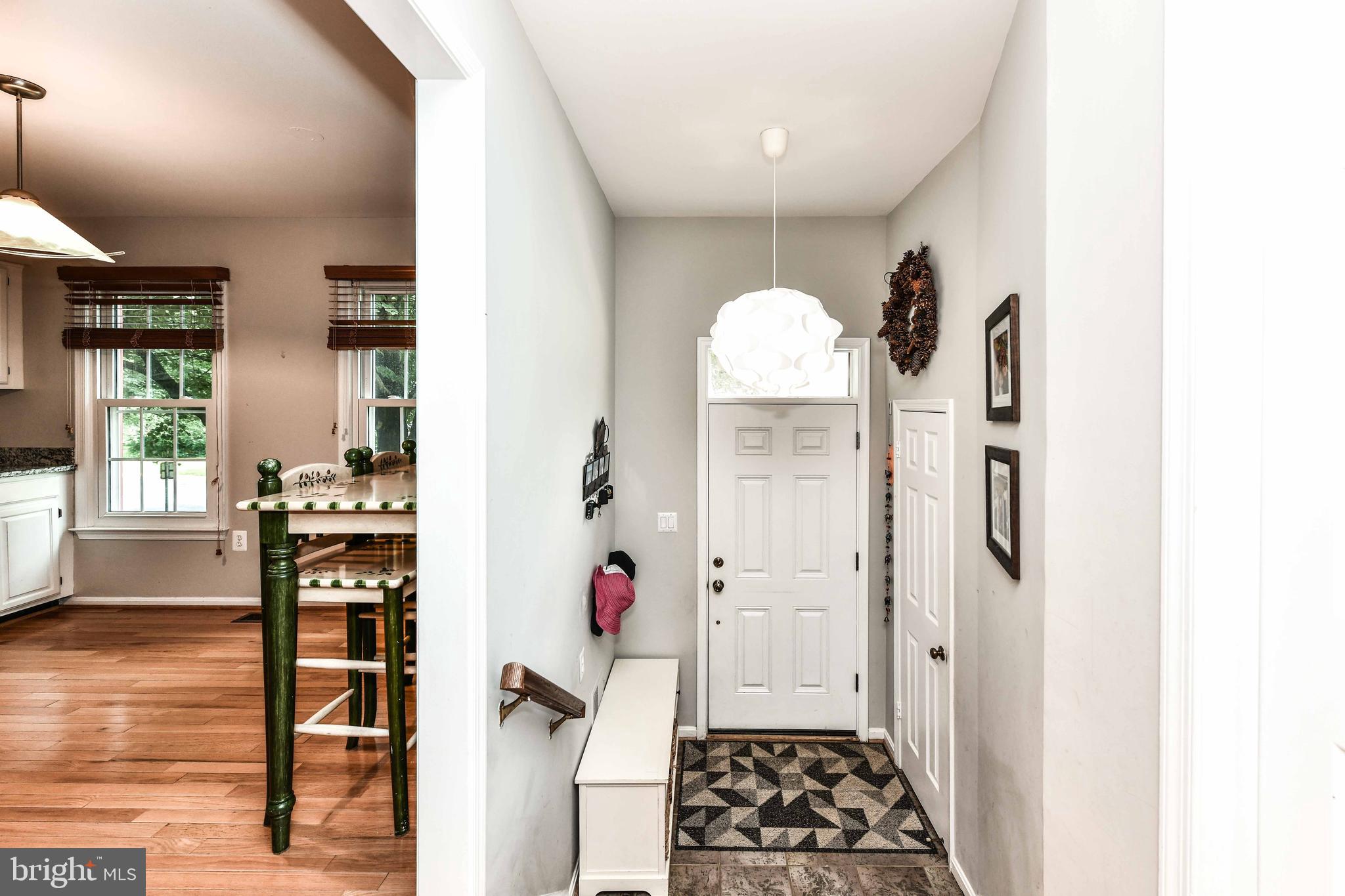 6862 WILLIAMSBURG POND CT