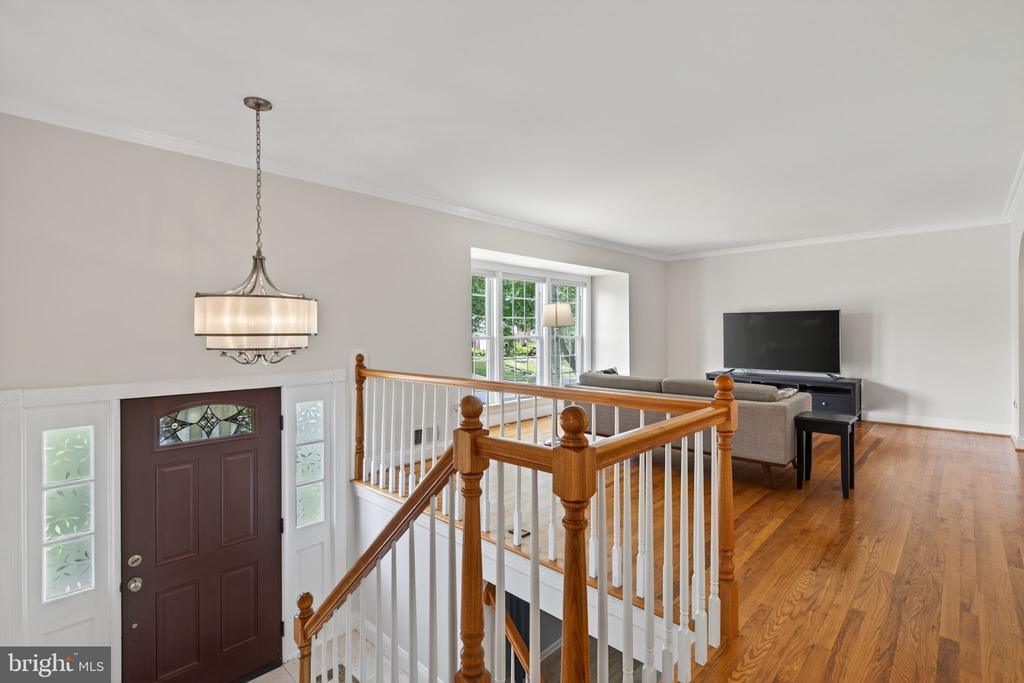 3821 WINTERSET DR