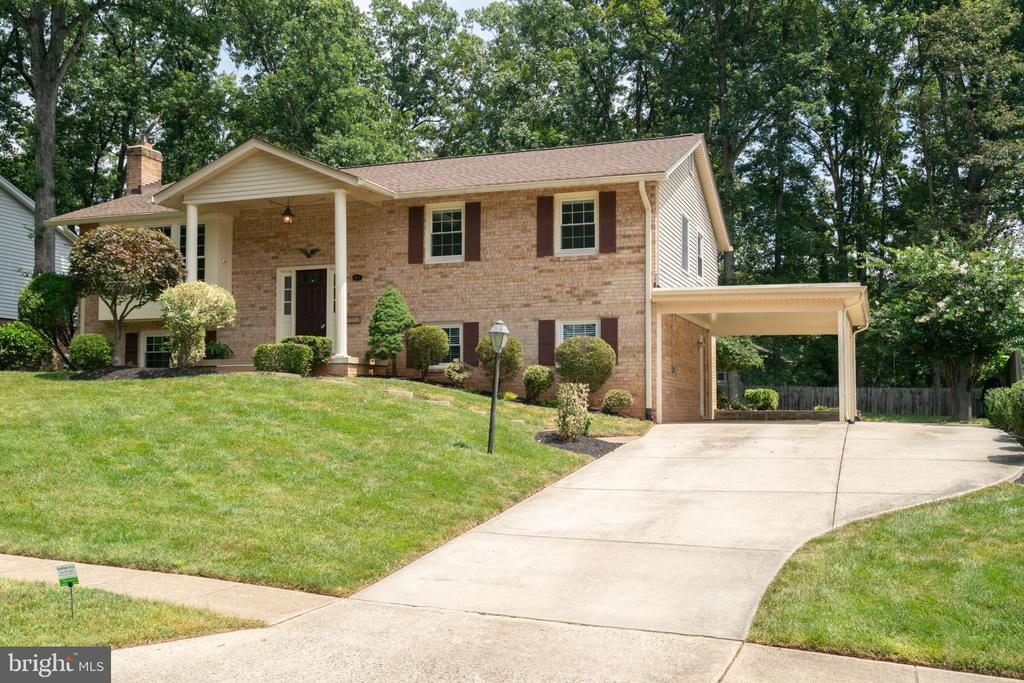 3821 WINTERSET DR