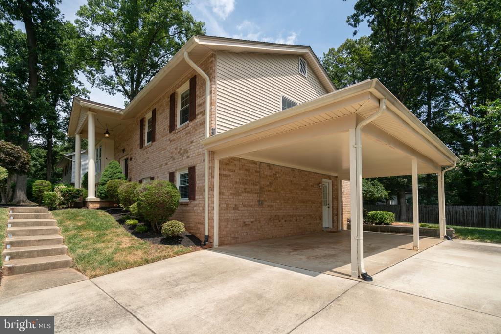 3821 WINTERSET DR