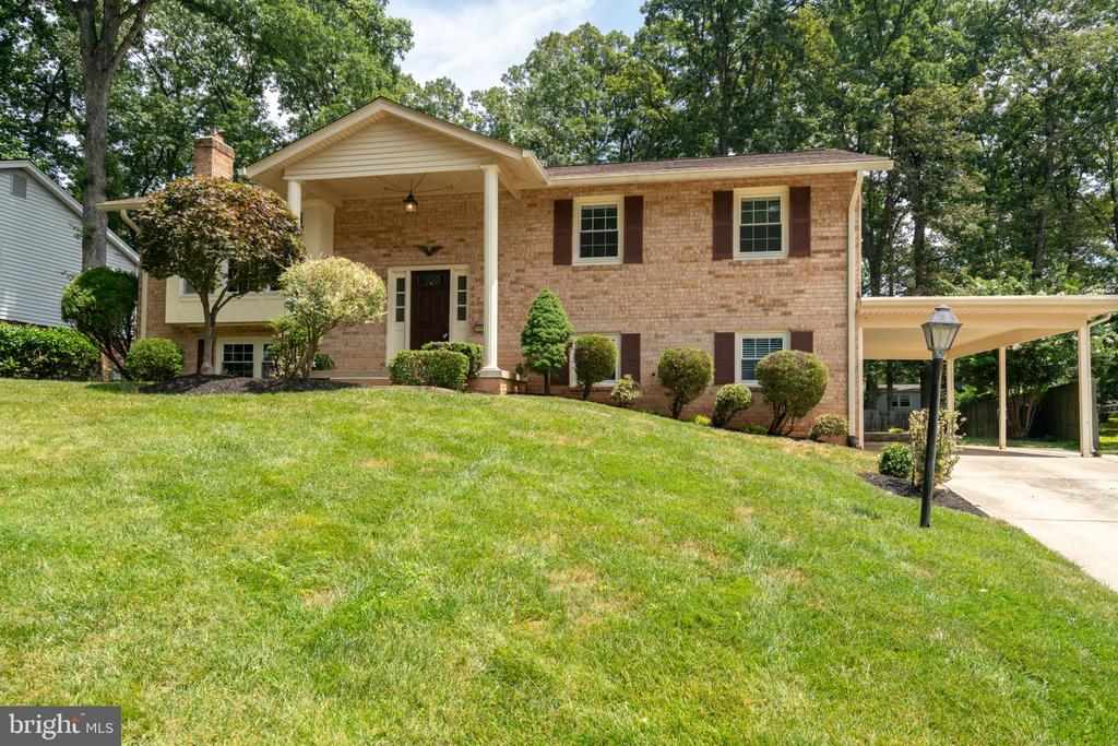 3821 WINTERSET DR
