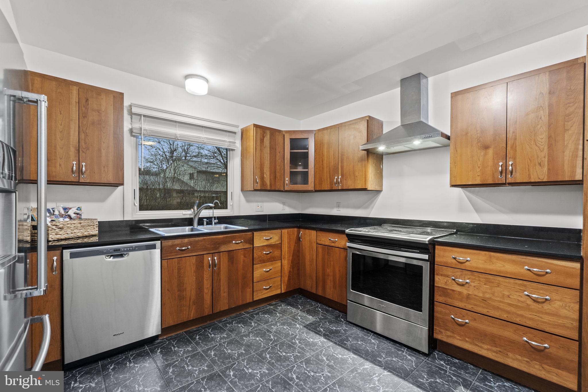 7005 BROOKINGTON COURT