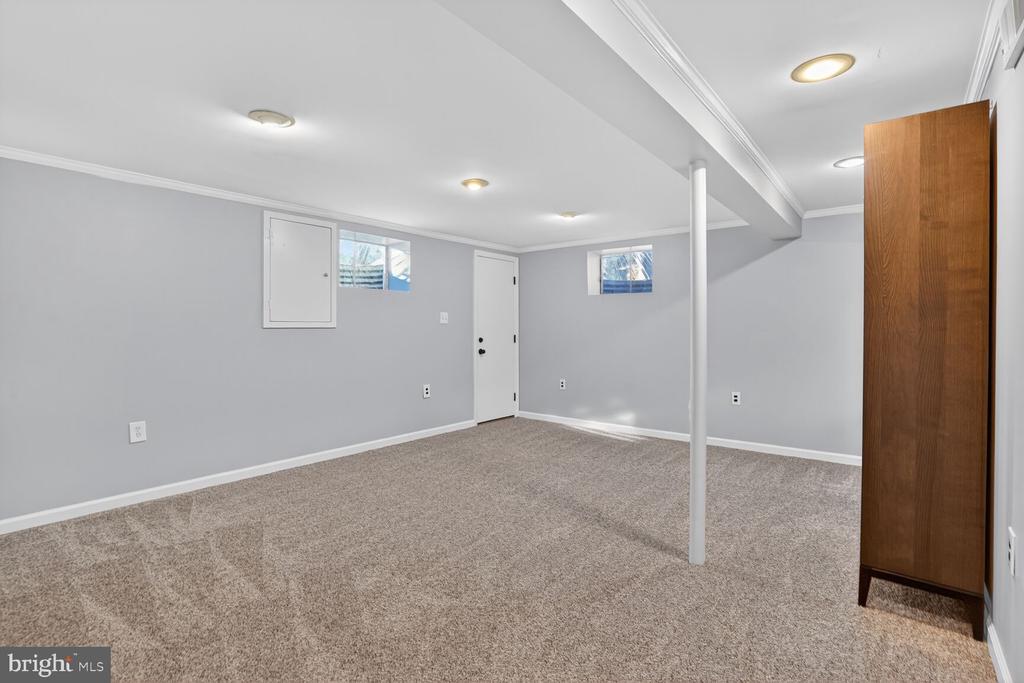 8110 NORTHUMBERLAND ROAD