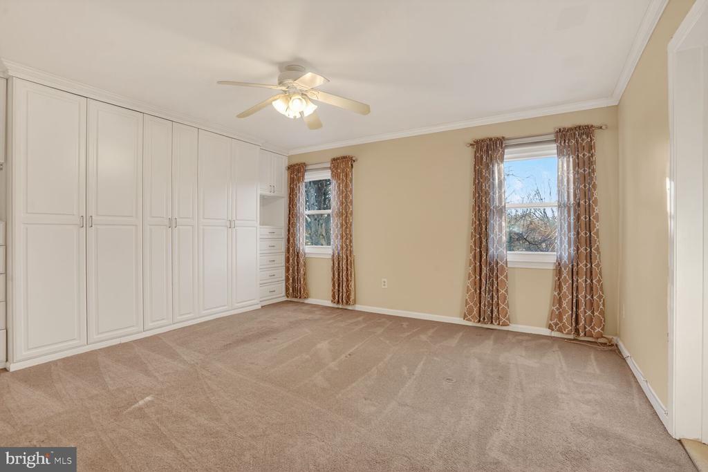 8110 NORTHUMBERLAND ROAD