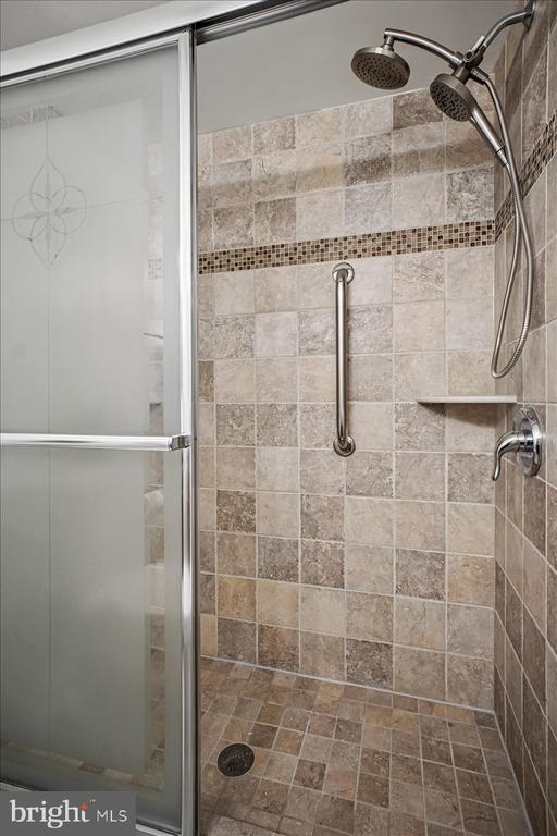5800 COVE LANDING ROAD Unit: 304