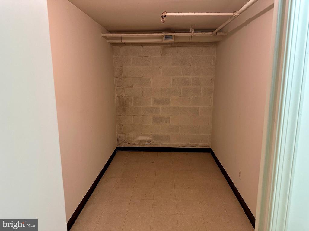 5800 COVE LANDING ROAD Unit: 304