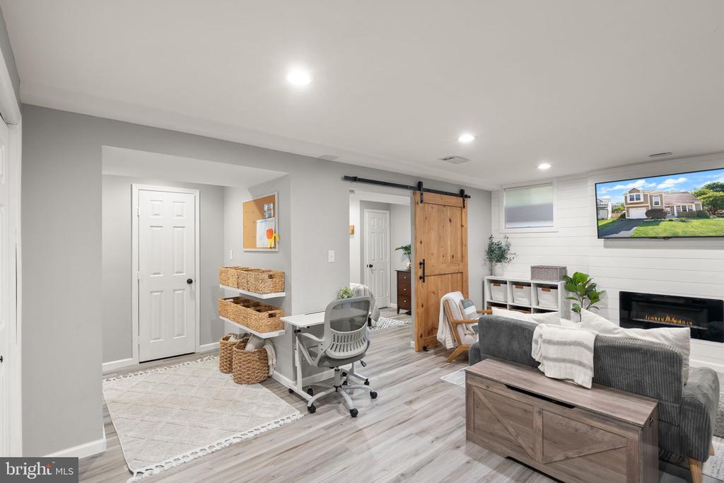 4016 BLUE SLATE DRIVE