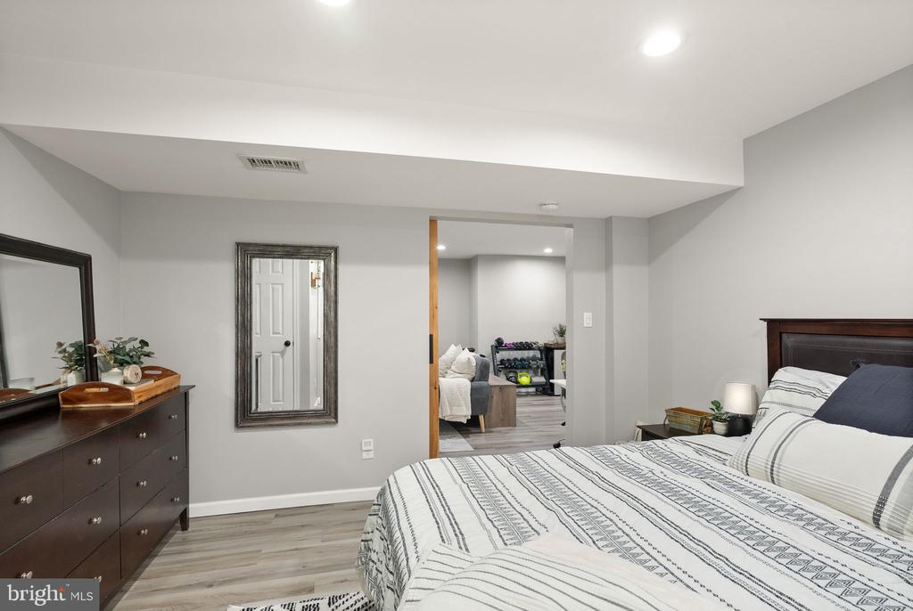 4016 BLUE SLATE DRIVE