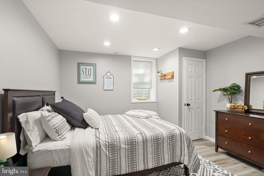 4016 BLUE SLATE DRIVE