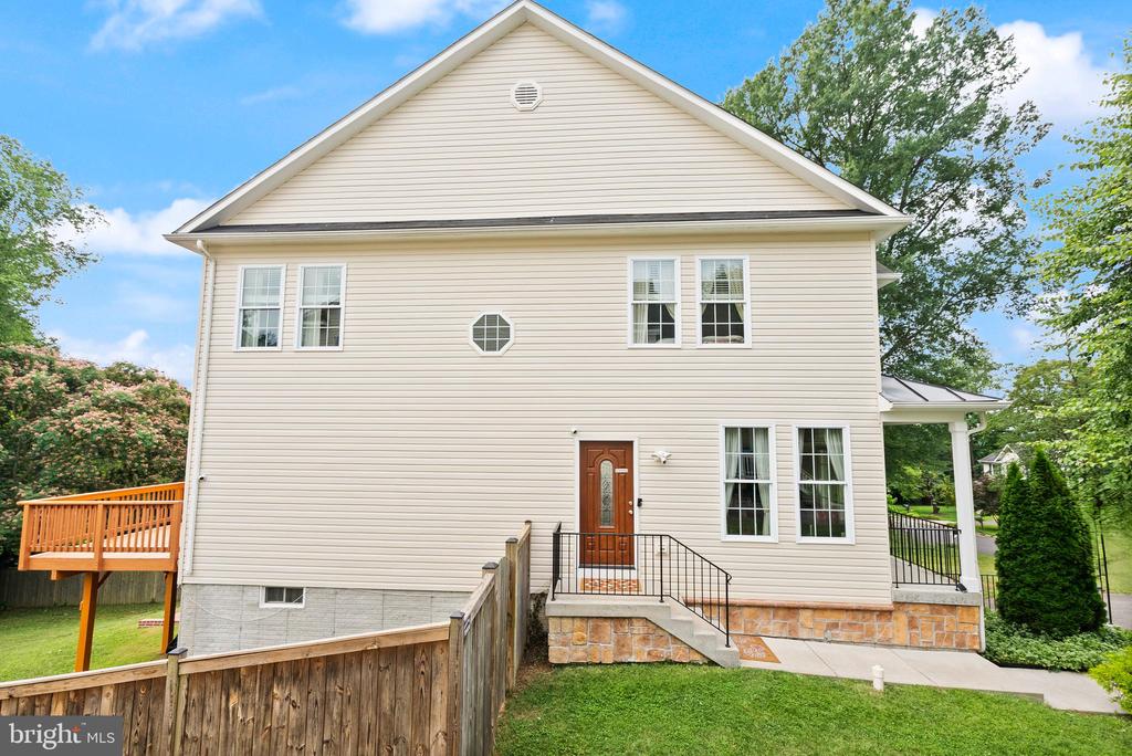 7029 SWAIN DRIVE