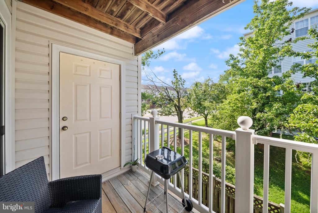 8301 BLUEBIRD WAY Unit: G
