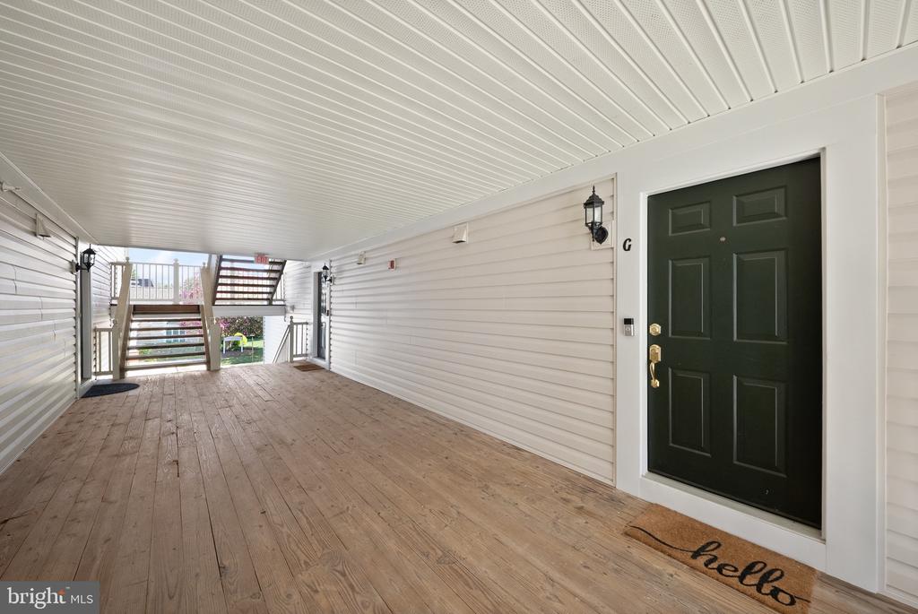 8301 BLUEBIRD WAY Unit: G