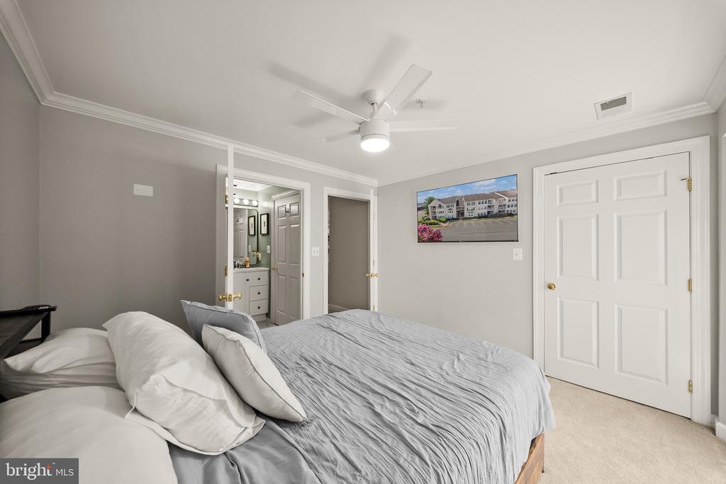 8301 BLUEBIRD WAY Unit: G