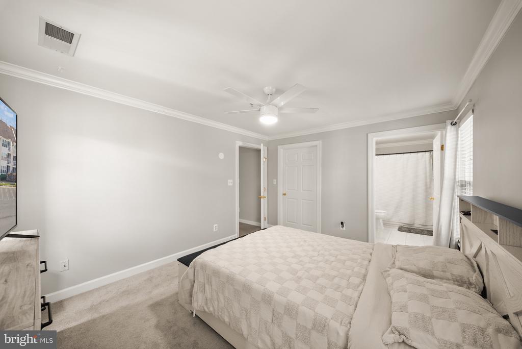 8301 BLUEBIRD WAY Unit: G