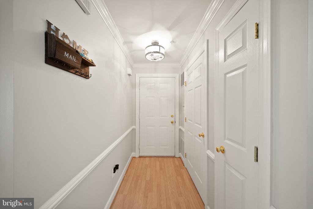 8301 BLUEBIRD WAY Unit: G
