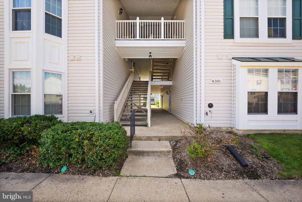 8301 BLUEBIRD WAY Unit: G