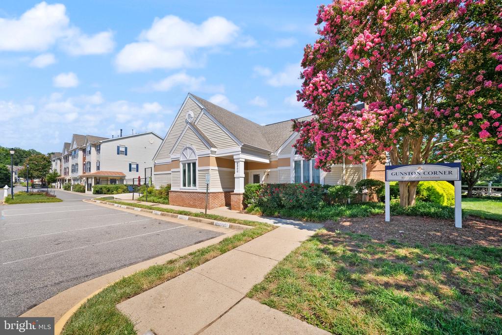 8301 BLUEBIRD WAY Unit: G