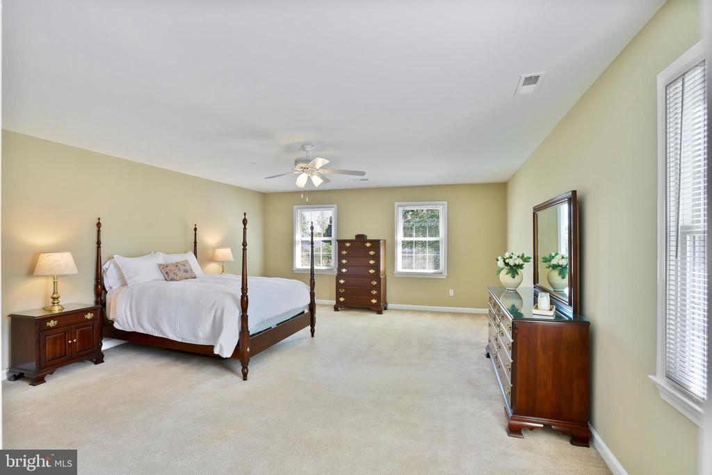43215 Summithill Ct