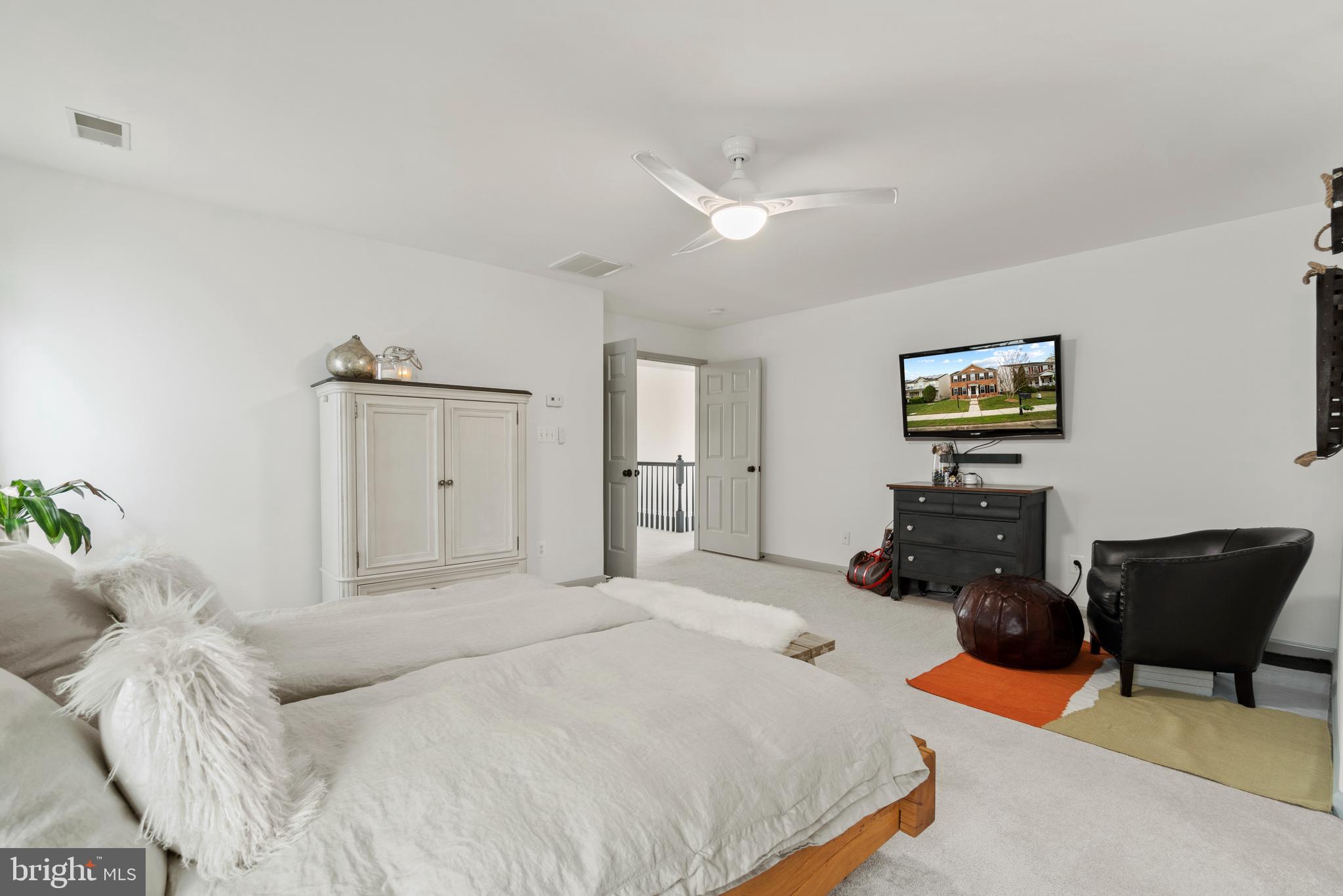 2488 Port Potomac Ave